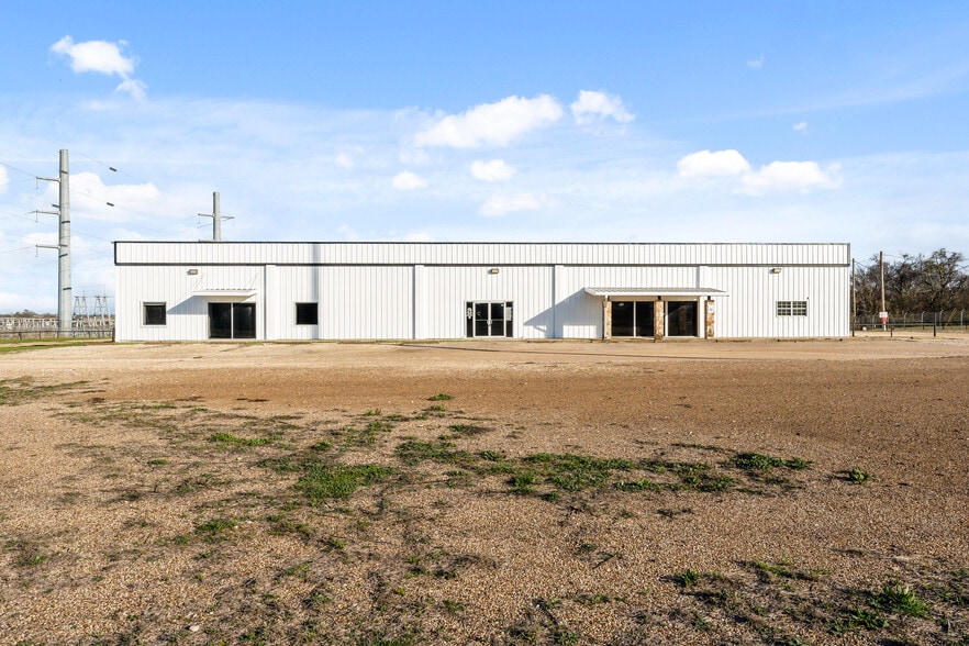 More Photos Of 3509 N 3rd St, Temple Warehouse For Sale