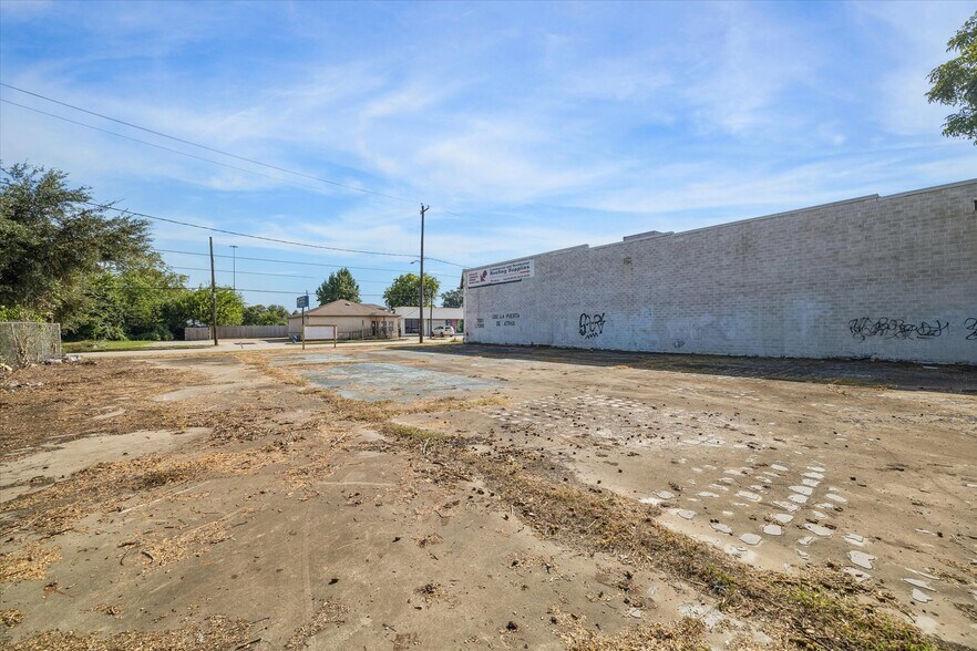 More Photos Of 7003 Lyons ave, Houston Land For Sale
