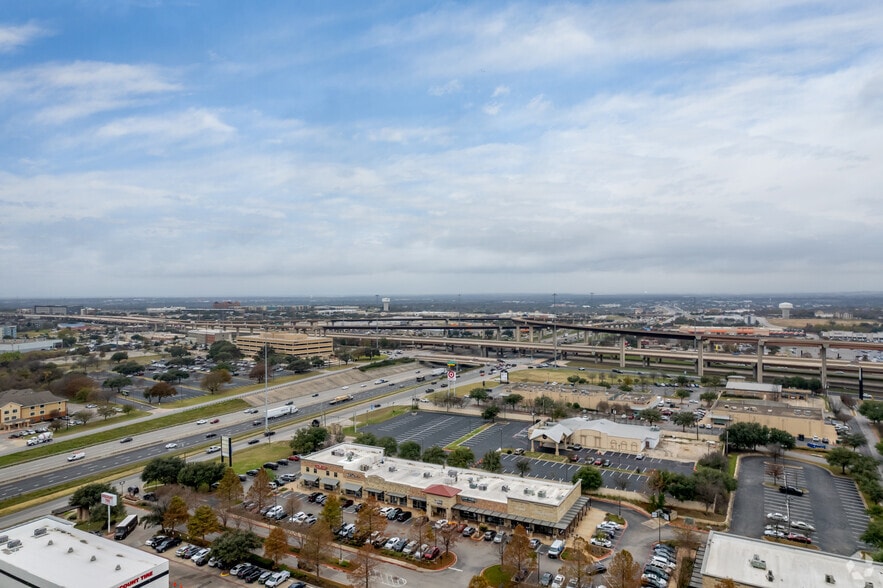 More Photos Of 117 Louis Henna Blvd, Round Rock Unknown For Lease