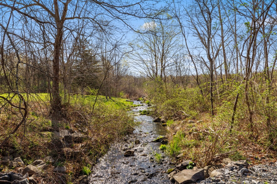 More Photos Of 52 Allhusen Rd, New Paltz Winery Vineyard For Sale