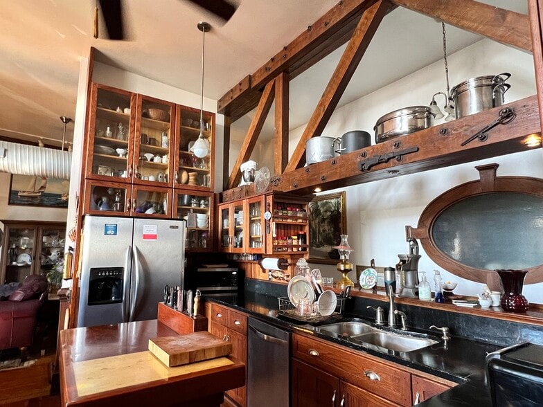 More Photos Of 500 Arendell St, Morehead City Hospitality For Sale