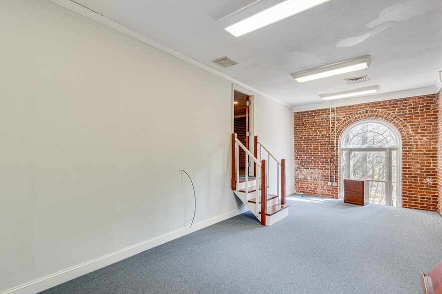 More Photos Of 4975 Little Mill Rd, Buford Warehouse For Sale