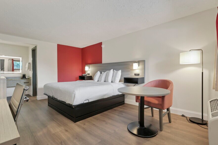 More Photos Of 22115 Brookpark Rd, Cleveland Hotel For Sale