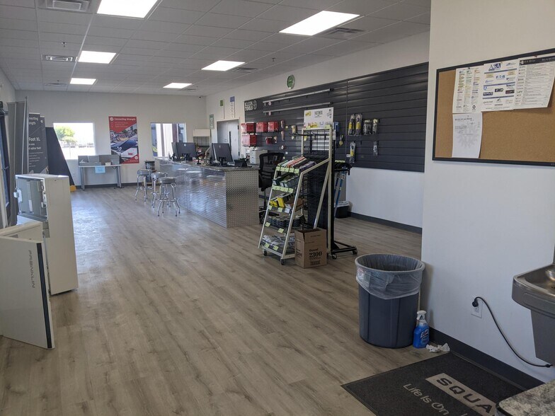 More Photos Of 432 Pioneer Pl, Las Cruces Distribution For Lease