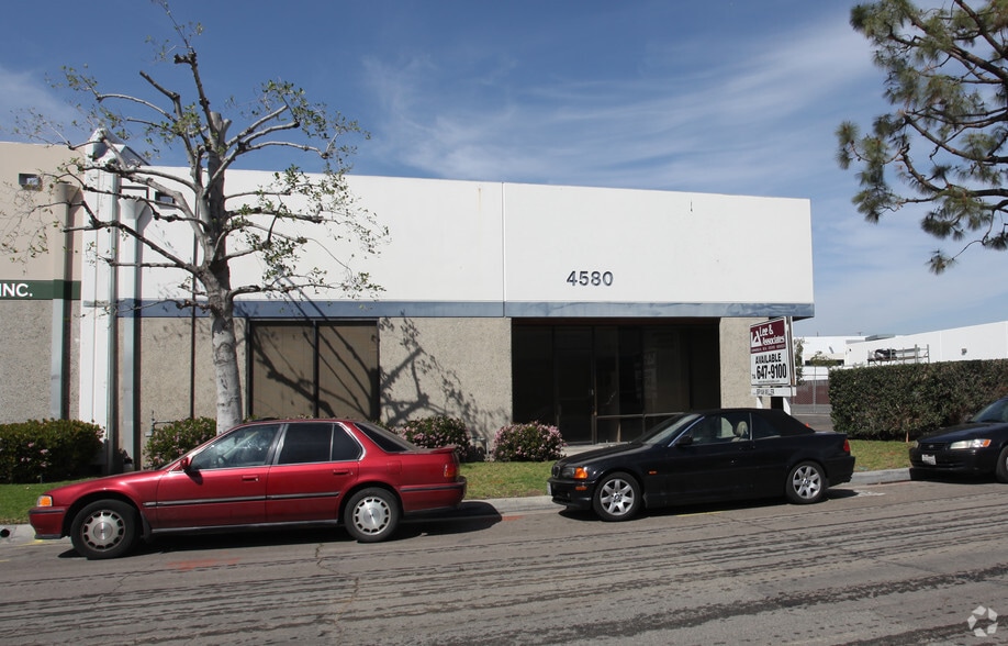 More Photos Of 4580 E Eisenhower Cir, Anaheim Manufacturing For Lease