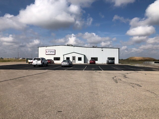 More Photos Of 1519 S 2nd Ave, Dodge City Warehouse For Sale