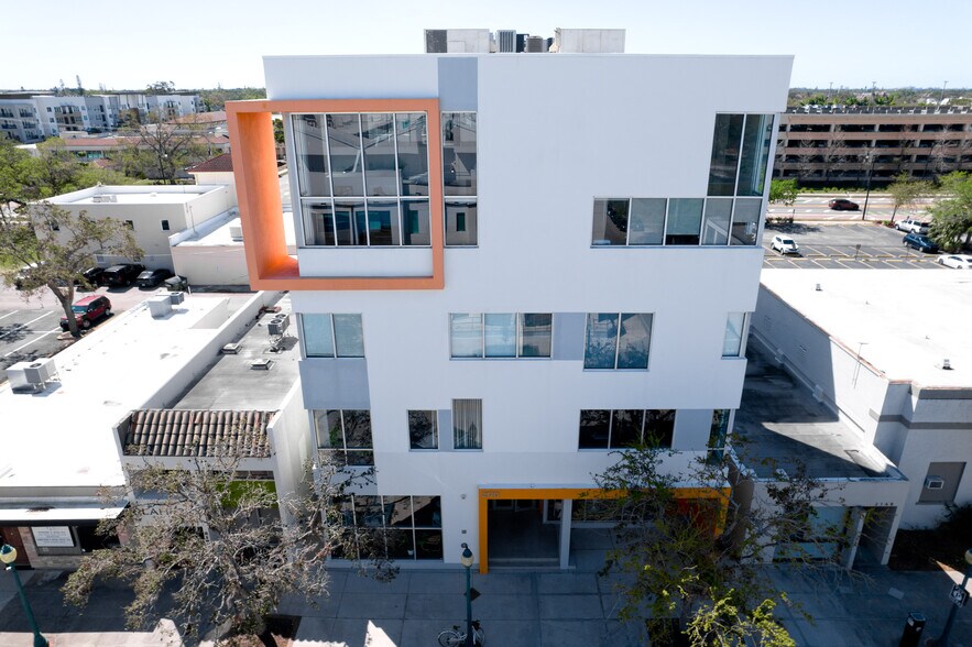 More Photos Of 2170 Main St, Sarasota Loft Creative Space For Sale