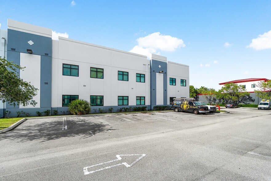 More Photos Of 9100 Belvedere Rd, Royal Palm Beach Loft Creative Space For Sale