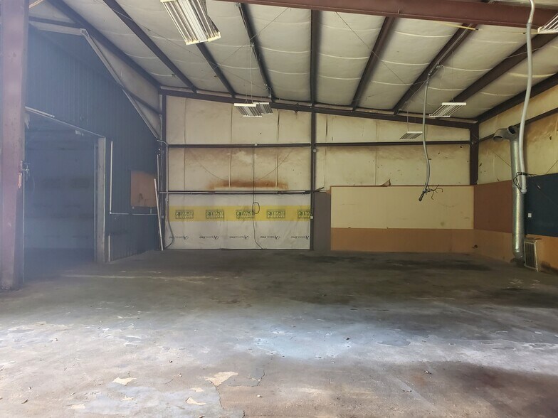 More Photos Of 1544 Jefferson Chemical Rd, Conroe Warehouse For Sale