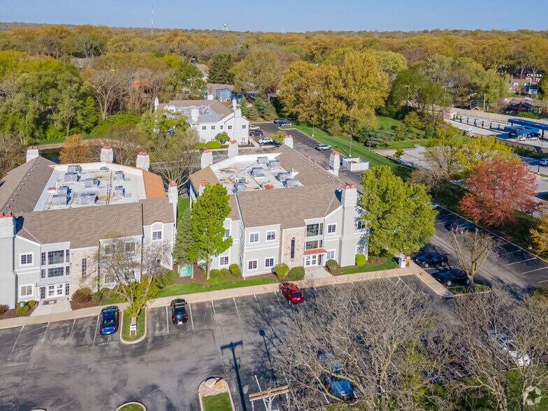 More Photos Of 8010 State Line Rd, Prairie Village Office For Lease