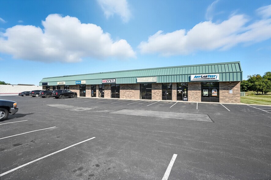 More Photos Of 1104-1124 Kemper Meadow Dr, Forest Park Storefront For Lease