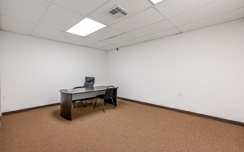 More Photos Of 817 Main St, Pittsburgh Office For Sale
