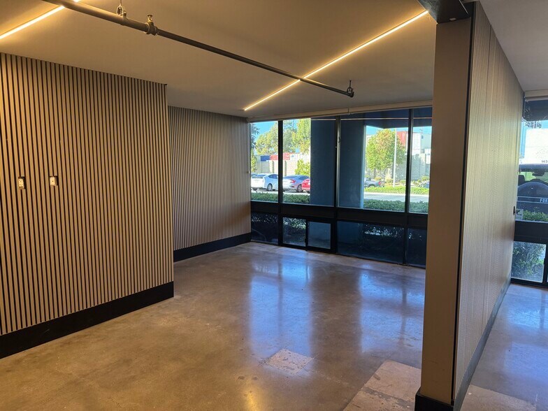 More Photos Of 4125 Market St, Ventura Light Manufacturing For Sale