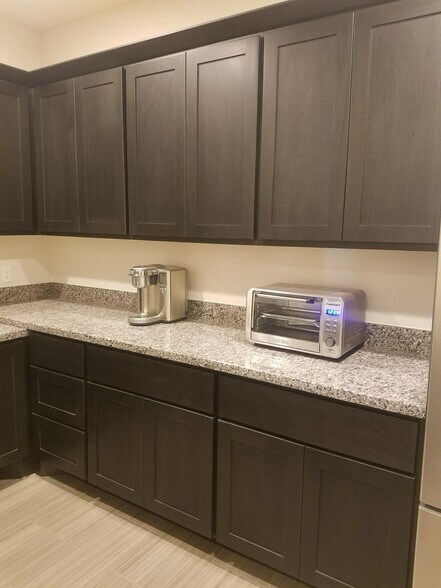 More Photos Of 26207 Oak Ridge Dr, Spring Medical For Lease