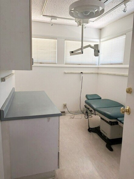 More Photos Of 3020 Beard Rd, Napa Medical For Sale