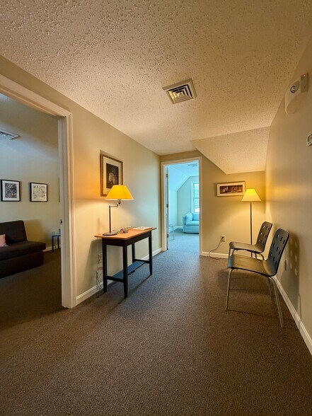 More Photos Of 433 US Route 1, York Medical For Sale