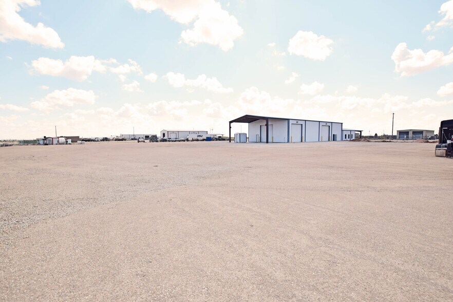 More Photos Of 8340 Boles Rd., Odessa Warehouse For Lease