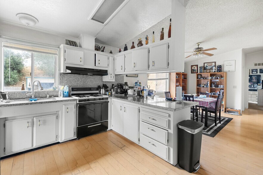 More Photos Of 748 Garrett Ln, Arroyo Grande Manufacturing For Sale