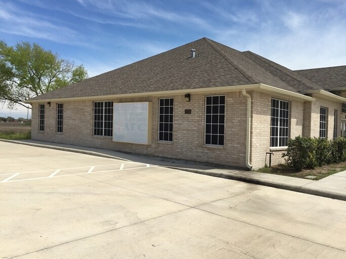 More Photos Of 7326 S Staples St, Corpus Christi Medical For Sale