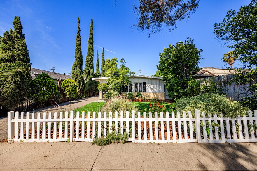 More Photos Of 5629 Cleon Ave, North Hollywood Multifamily For Sale