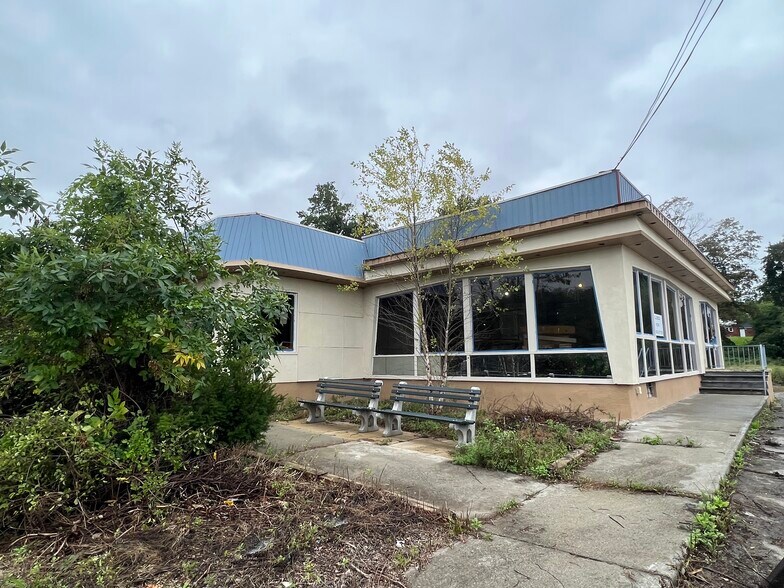 More Photos Of 805 Dutchess Tpke, Poughkeepsie Restaurant For Sale