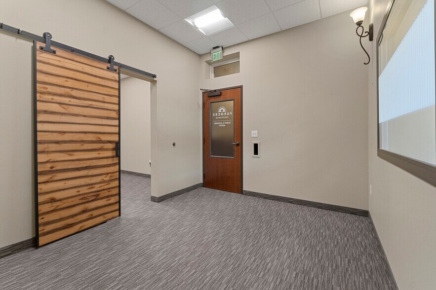 More Photos Of 4315 Windsor Centre Trl, Flower Mound Office For Lease