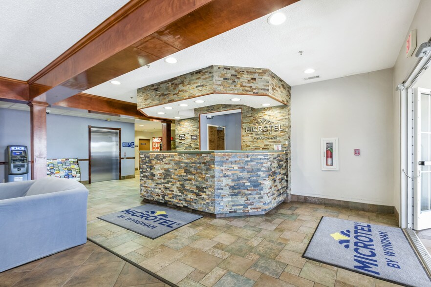 More Photos Of 10645 Reiger Rd, Baton Rouge Hotel For Sale