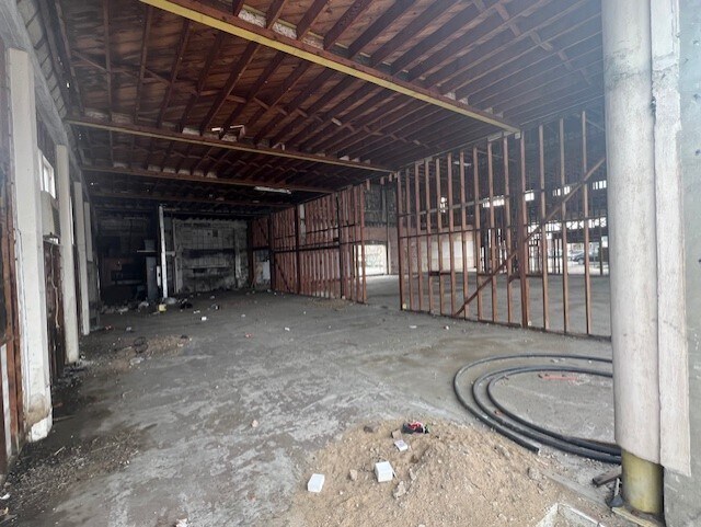 More Photos Of 208 E Olive Ave, Turlock Storefront For Sale