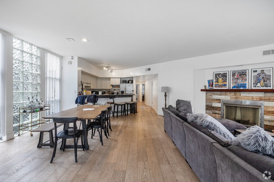 More Photos Of 22 28th Ave, Venice Apartments For Sale