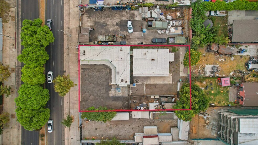 More Photos Of 222 E Manchester Ave, Los Angeles Auto Repair For Sale