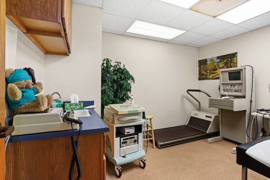 More Photos Of 999 N Tustin Ave, Santa Ana Medical For Sale