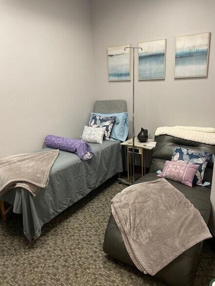 More Photos Of 14090 Metropolis Ave, Fort Myers Medical For Lease