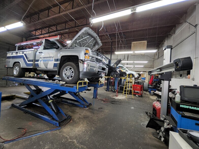 More Photos Of 1835 S State St, Salt Lake City Auto Repair For Sale