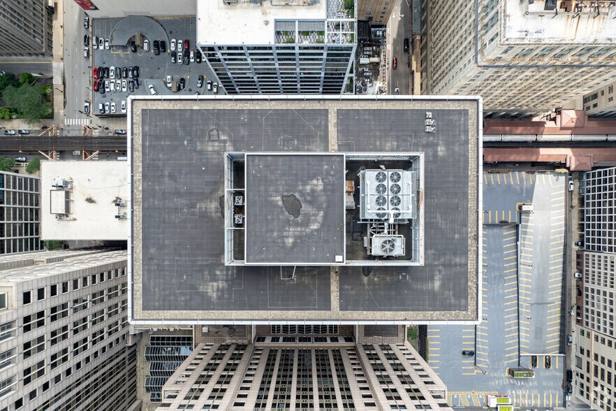 More Photos Of 200 W Adams St, Chicago Office For Lease