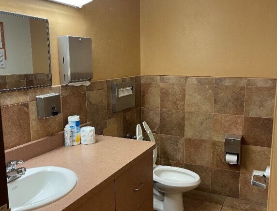 More Photos Of 2916 E Broadway Blvd, Tucson Office For Lease