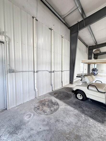 More Photos Of 875 Enterprise Ave, Galesburg Industrial For Sale