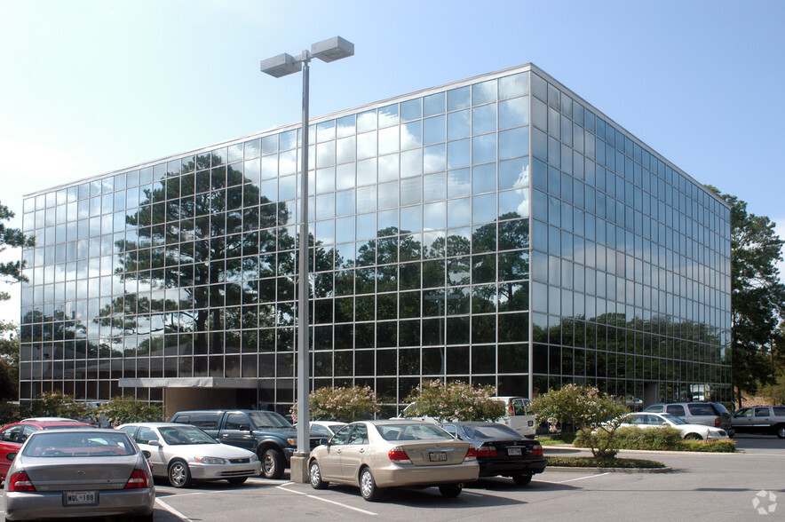 Primary Photo Of 1101 S College Rd, Lafayette Medical For Lease