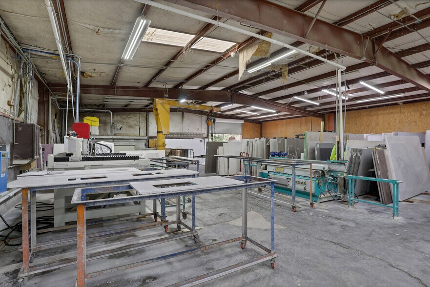More Photos Of 1385 English St NW, Atlanta Warehouse For Sale