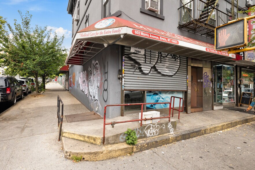 More Photos Of 600-602 Morris Ave, Bronx General Retail For Sale