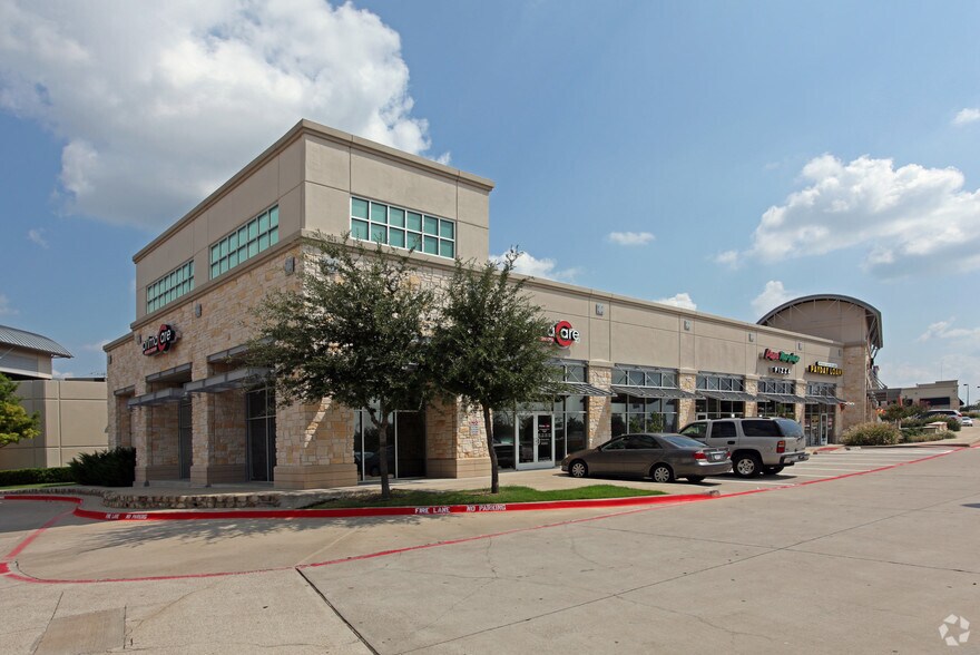 More Photos Of 642 Uptown Blvd, Cedar Hill Storefront Retail Office For Lease