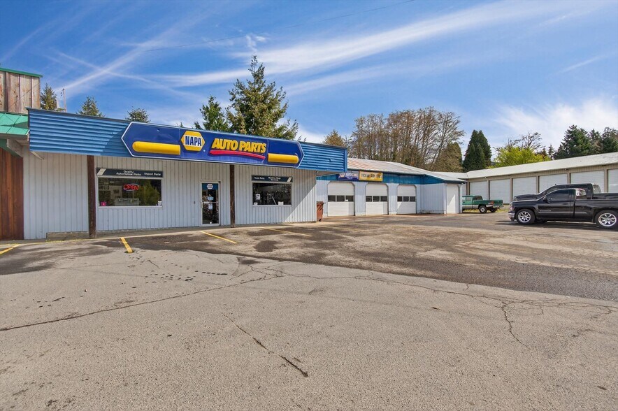 More Photos Of 305 E State Route 4, Cathlamet Auto Repair For Sale