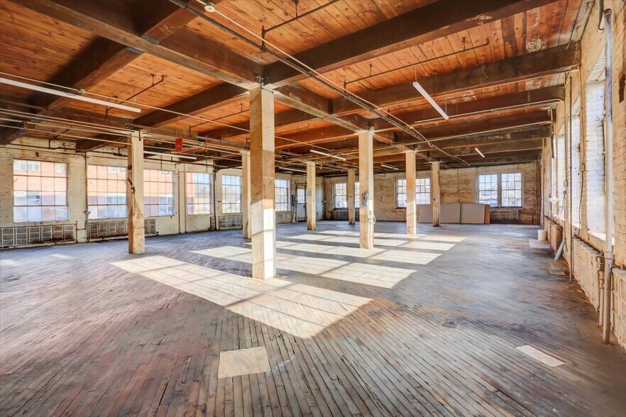 More Photos Of 40 Lurgan Ave, Shippensburg Manufacturing For Sale