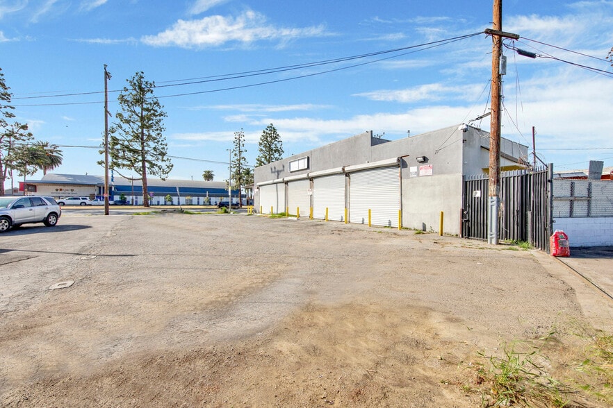 More Photos Of 11316-11318 S Vermont Ave, Los Angeles Storefront For Sale