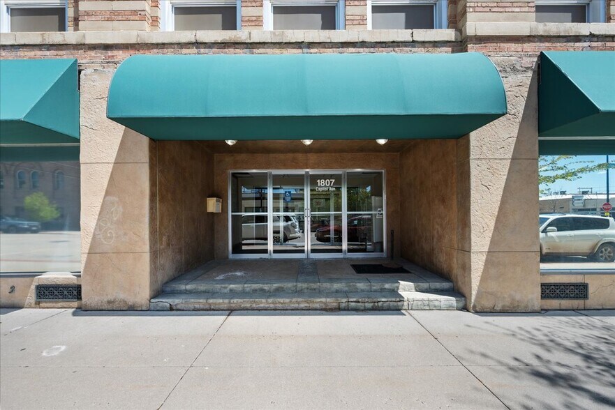 More Photos Of 1803-1807 Capitol Ave, Cheyenne Office For Sale