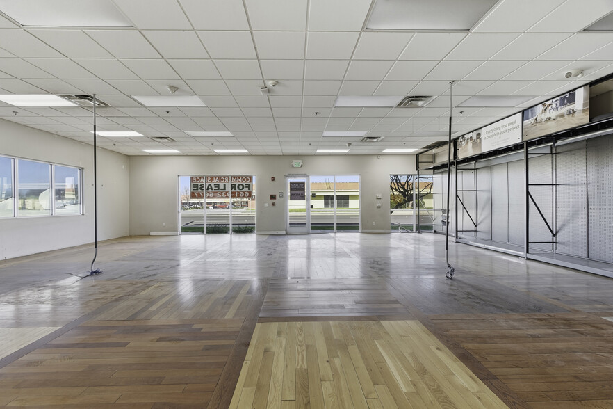 More Photos Of 3601 Ming Ave, Bakersfield Freestanding For Lease