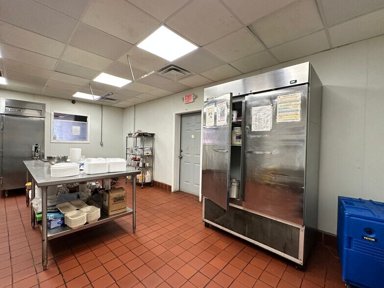 More Photos Of 118 S Main St, Greensboro Restaurant For Sale