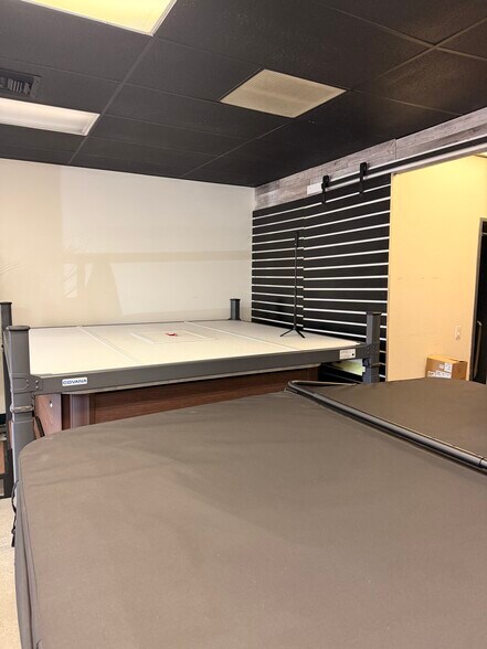 More Photos Of 22900-22924 Los Alisos Blvd, Mission Viejo Unknown For Lease