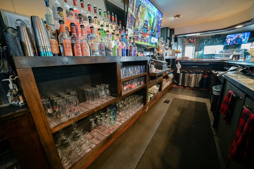 More Photos Of 157 Whitesboro St, Yorkville Storefront For Sale