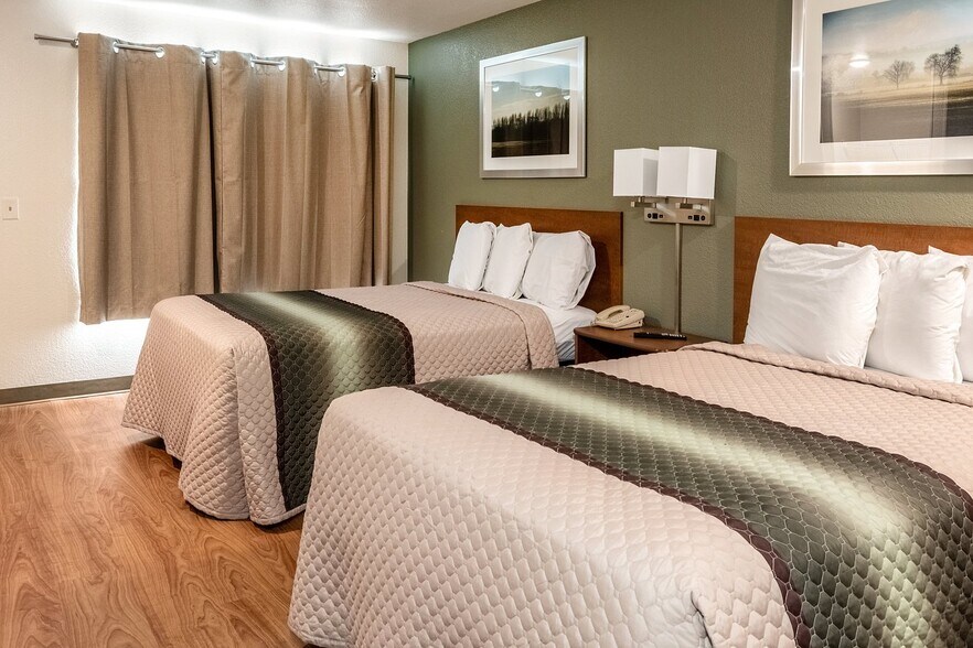 More Photos Of 520 Harlow Rd, Springfield Hotel For Sale