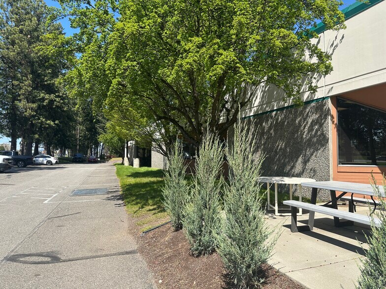 More Photos Of 7825 N Meadowlark Way, Coeur d'Alene Office For Lease